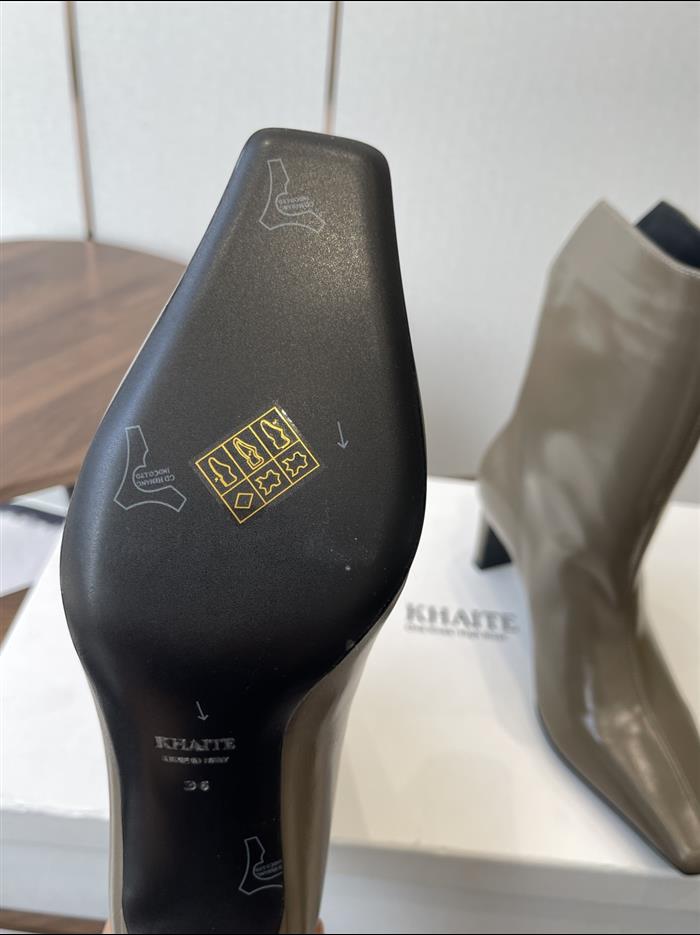 2025112817448639 390